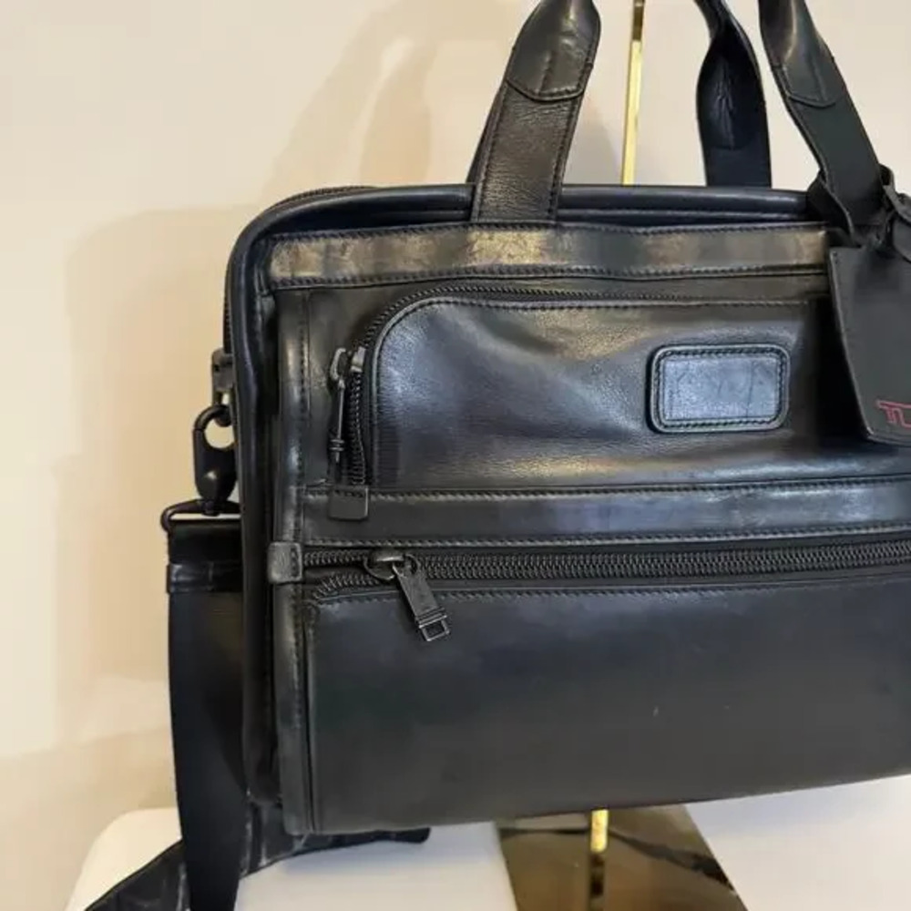 Tumi Alpha Slim Deluxe Briefcase Bag Black Leather Portfolio Messenger Business - Picture 5 of 14